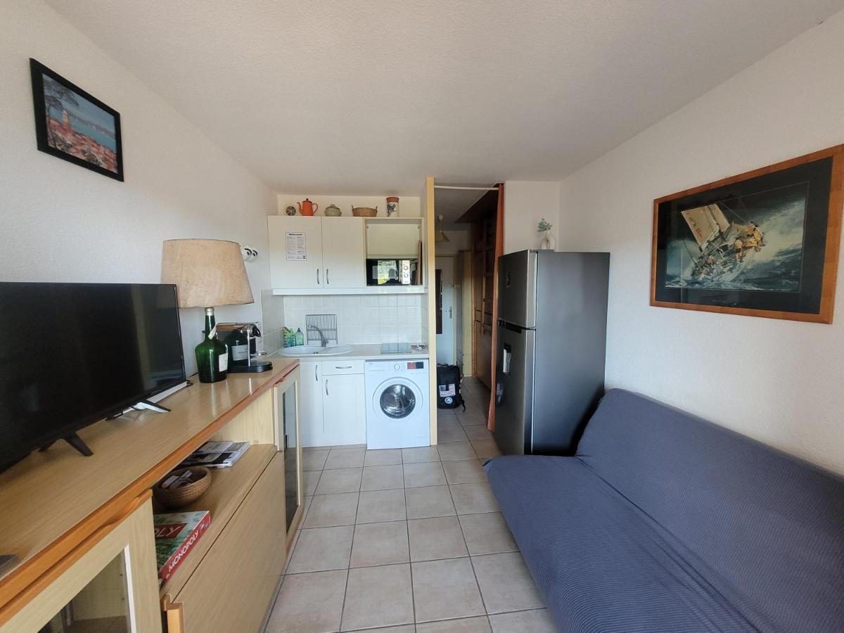 Appartement Paisible Avec Vue Panoramique Mer Et Acces Direct Plage Борм-ле-Мімоза Екстер'єр фото